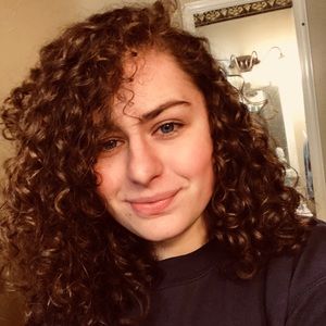 Meet your Posher, Hannah